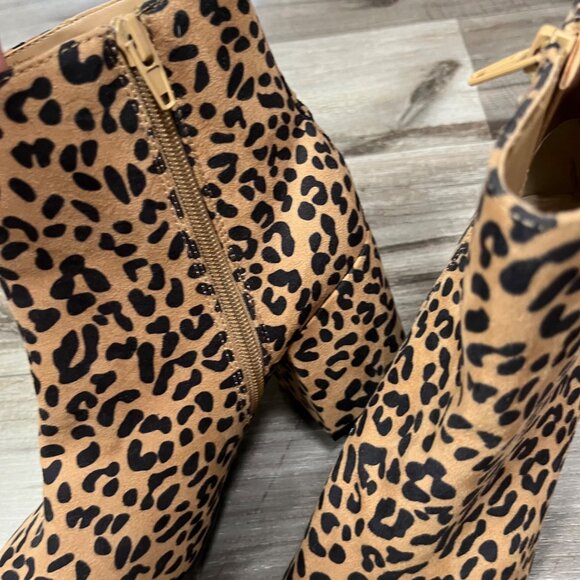 BAR III Gatlin Closed Toe Block Heel Leopard Ankle Boots Brown Women’s Size 8.5 - Picture 7 of 11